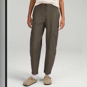 Lululemon Women's Light Utilitech Cargo Pocket High-Rise Pant